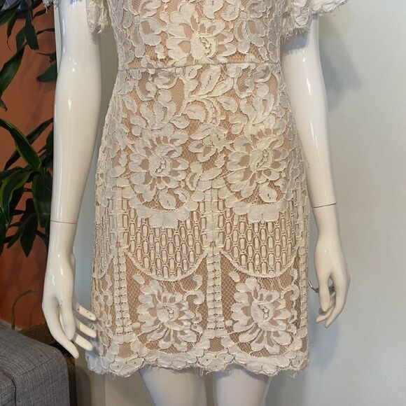 Lulus Pearson White Lace Short Sleeve Dress Size Small - Picture 7 of 16